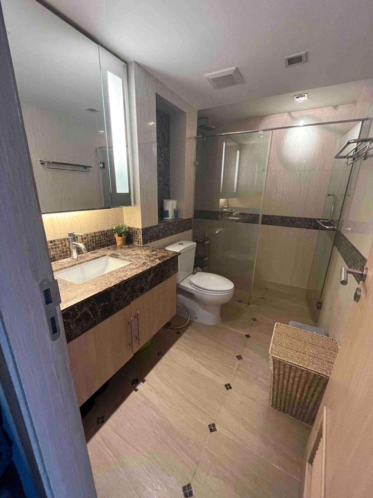 Stunning Unit Situated In Apartment Pattaya